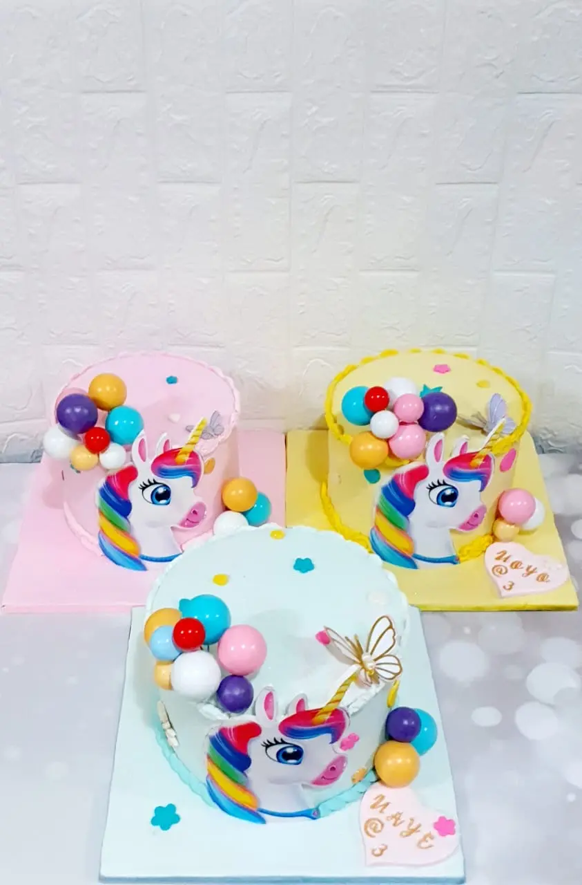Unicorn mini | CC 030 | Cakes by Nazaria